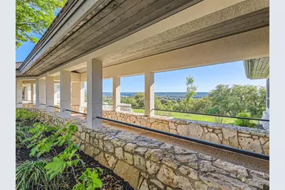 27209 Waterfall Hill Parkway, Spicewood, TX 78669 - Photo 17