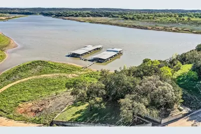 27209 Waterfall Hill Parkway, Spicewood, TX 78669 - Photo 19