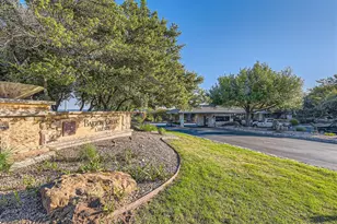 27209 Waterfall Hill Pkwy, Spicewood, TX 78669 - Photo 13