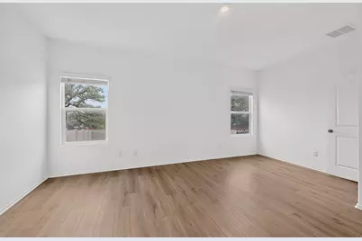 941 Legends Lane, Georgetown, TX 78628 - Photo 11