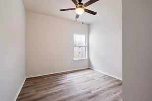 105 Almquist St, Hutto, TX 78634 - Photo 9