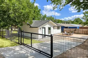 7109 Cherry Meadow Dr, Austin, TX 78745 - Photo 25