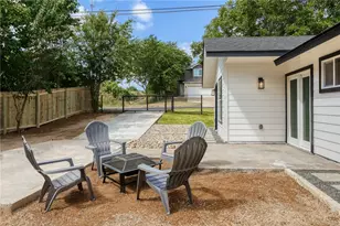 7109 Cherry Meadow Dr, Austin, TX 78745 - Photo 21