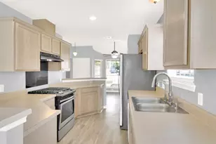 4911 Edenbourgh Ln, Austin, TX 78754 - Photo 9