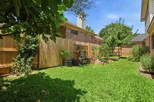 352 Wild Rose Dr, Austin, TX 78737 - Photo 35