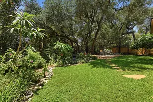 352 Wild Rose Dr, Austin, TX 78737 - Photo 31