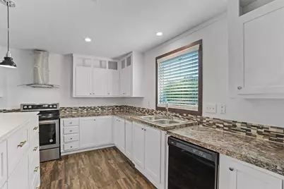 111 Little Loop, Cedar Creek, TX 78612 - Photo 5