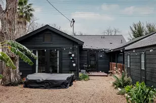 2613 E 2nd St, Austin, TX 78702 - Photo 29