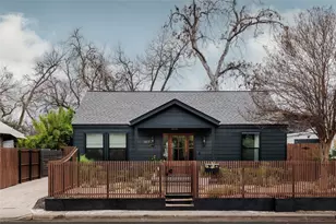 2613 E 2nd St, Austin, TX 78702 - Photo 3