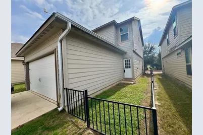 120 Buckthorn Drive, Dripping Springs, TX 78620 - Photo 23