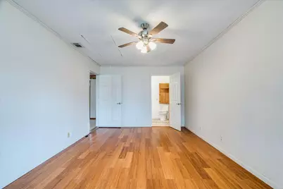 985 N Chambers Street, Giddings, TX 78942 - Photo 19