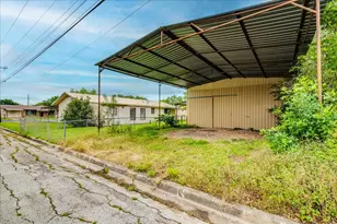 985 N Chambers St, Giddings, TX 78942 - Photo 29