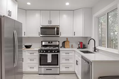 4601 Candletree Lane, Austin, TX 78744 - Photo 9