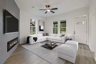 707 W 7th St, Taylor, TX 76574 - Photo 11