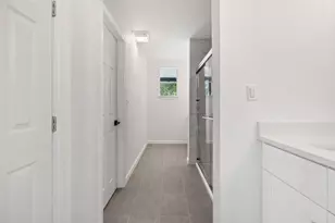 707 W 7th St, Taylor, TX 76574 - Photo 21