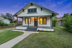 707 W 7th St, Taylor, TX 76574 - Photo 9