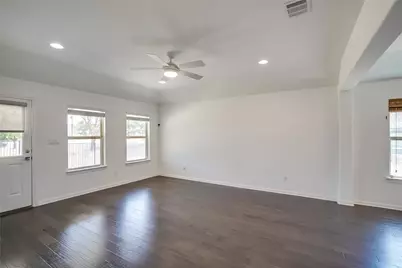 105 Meadow Wood Cove, Georgetown, TX 78626 - Photo 11