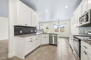 237 Dudley Wy, Fredericksburg, TX 78624 - Photo 5