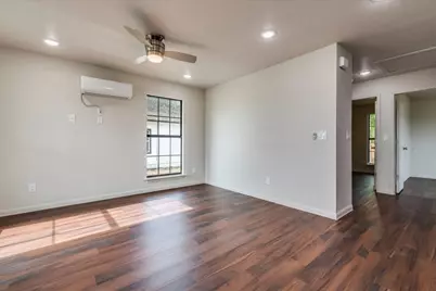 112 Gazley Street, Smithville, TX 78957 - Photo 23