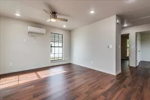 112 Gazley St, Smithville, TX 78957 - Photo 23