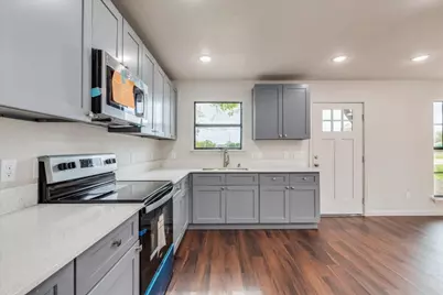 112 Gazley Street, Smithville, TX 78957 - Photo 21