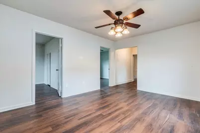 112 Gazley Street, Smithville, TX 78957 - Photo 9