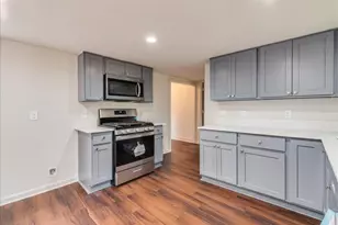 112 Gazley St, Smithville, TX 78957 - Photo 1