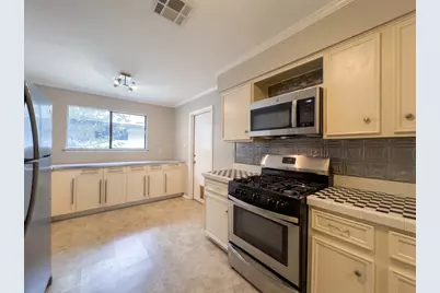 13004 Campos Drive, Austin, TX 78727 - Photo 11