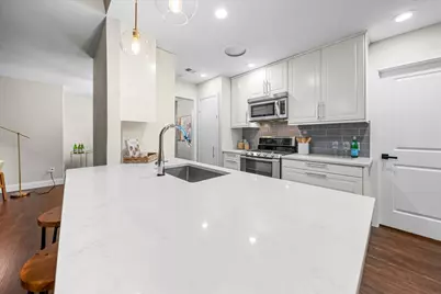 5305 Fairmont Circle, Austin, TX 78745 - Photo 11