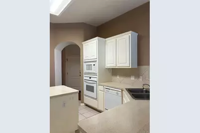 207 Kettleman Lane N, Austin, TX 78717 - Photo 13