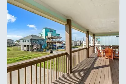 157 Verdia Drive, Crystal Beach, TX 77650 - Photo 5