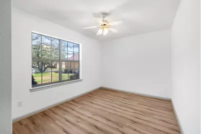 28 Oaks Place, Lago Vista, TX 78645 - Photo 19