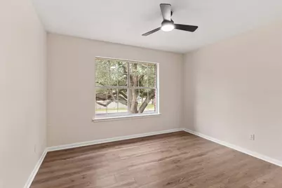 13102 Hunters Chase Drive, Austin, TX 78729 - Photo 19