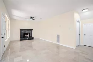 13102 Hunters Chase Dr, Austin, TX 78729 - Photo 11