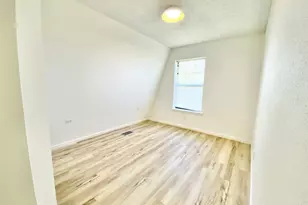 114 Hollaway Ave, La Grange, TX 78945 - Photo 7