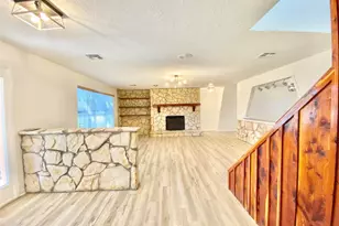 114 Hollaway Ave, La Grange, TX 78945 - Photo 5