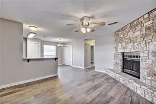 20800 Bonanza St, Lago Vista, TX 78645 - Photo 3