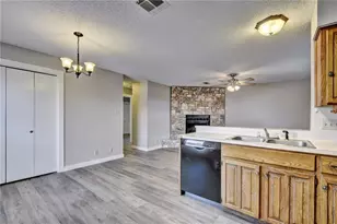 20800 Bonanza St, Lago Vista, TX 78645 - Photo 7