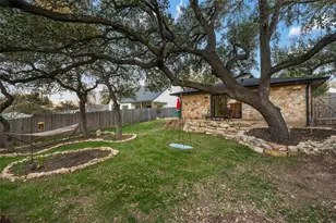 2210 Red Fox Rd Rd, Austin, TX 78734 - Photo 21
