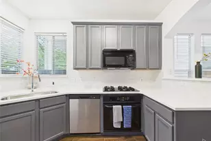 1819 Village Oak Ct, Austin, TX 78704 - Photo 5
