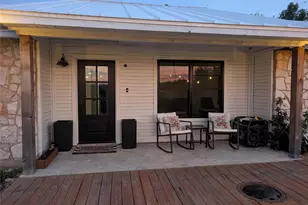 306 Deer Creek Cir, Dripping Springs, TX 78620 - Photo 3