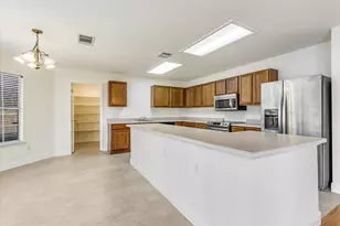 8121 Evadean Cir, Austin, TX 78745 - Photo 9