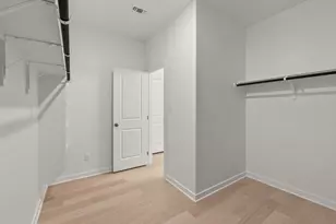 408 Sullivan Wy, Elgin, TX 78621 - Photo 17