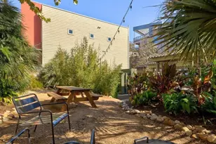 1601 E 5th St, Austin, TX 78702 - Photo 17