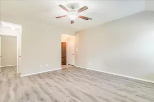 185 Housefinch Loop, Leander, TX 78641 - Photo 17