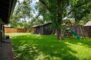 2902 Skylark Dr, Austin, TX 78757 - Photo 29