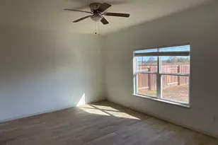 172 Allington Cir, Jarrell, TX 76537 - Photo 15