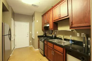 910 W 25th St, Austin, TX 78705 - Photo 5
