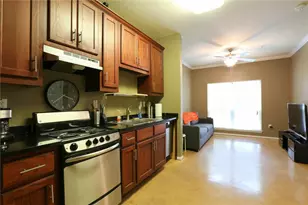 910 W 25th St, Austin, TX 78705 - Photo 1