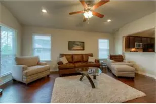 932 Lost Pines Ln, Cedar Park, TX 78613 - Photo 9